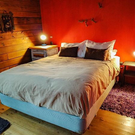 Hostal & Cabanas Luna Del Sur Cucao Екстер'єр фото