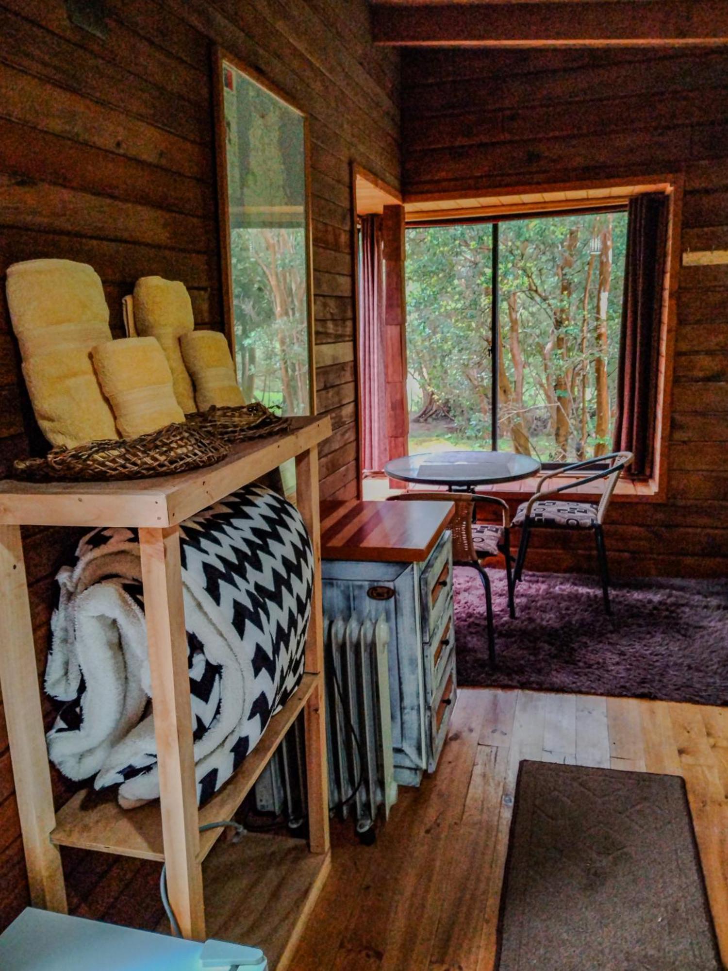 Hostal & Cabanas Luna Del Sur Cucao Екстер'єр фото