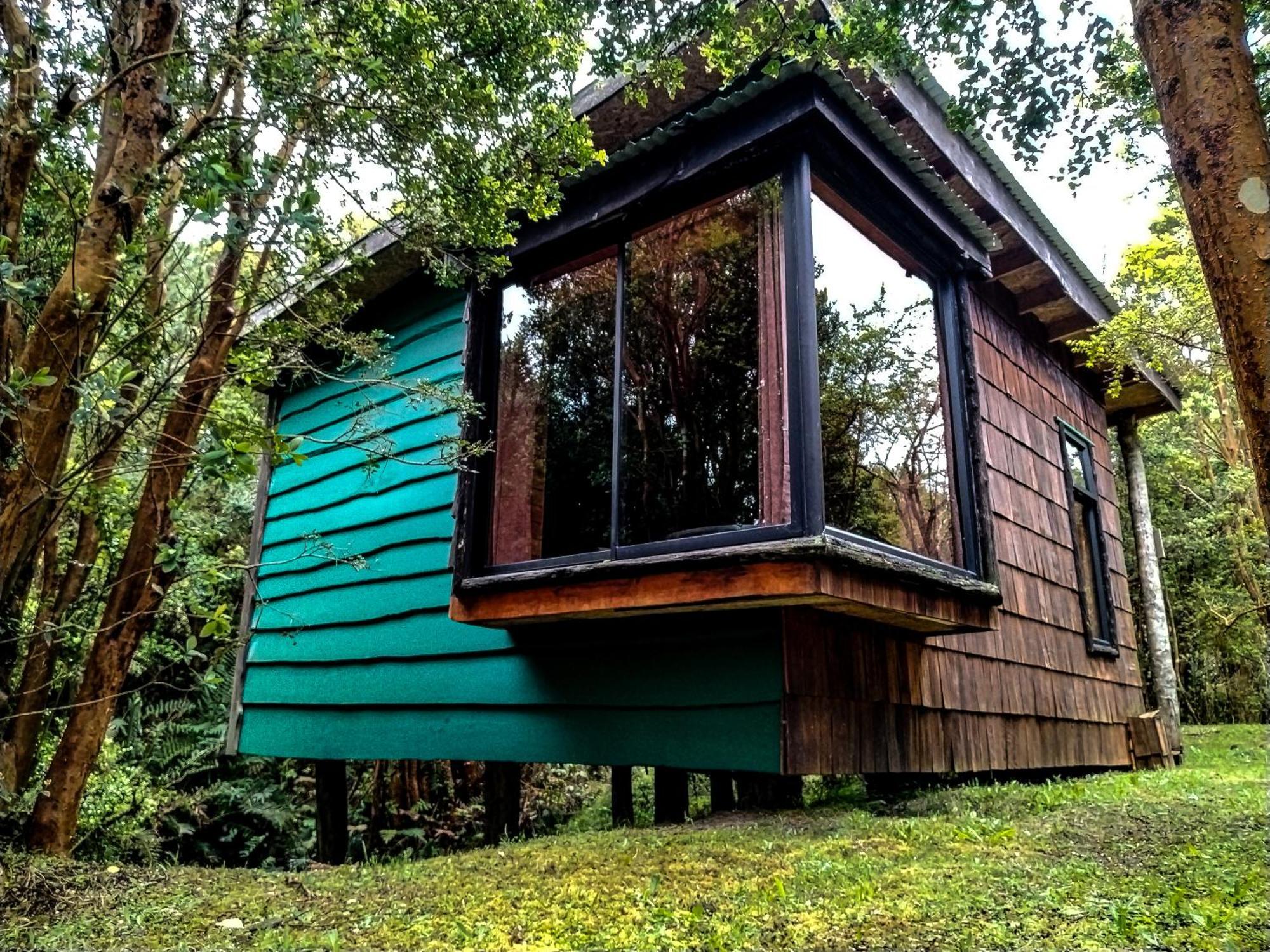 Hostal & Cabanas Luna Del Sur Cucao Екстер'єр фото