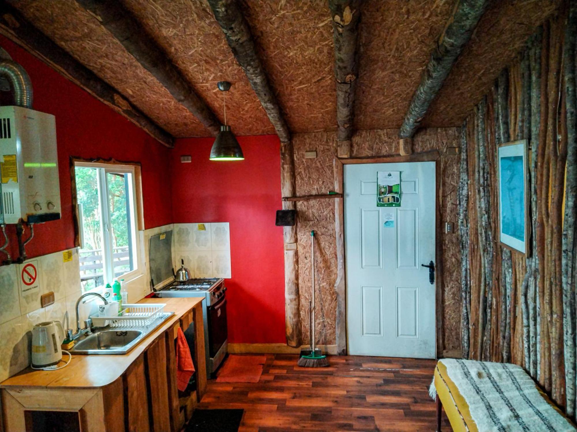 Hostal & Cabanas Luna Del Sur Cucao Екстер'єр фото